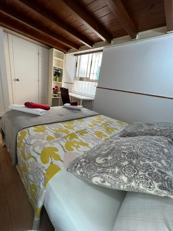 Airbhouse Private Rooms & Apartments Σεβίλλη Εξωτερικό φωτογραφία