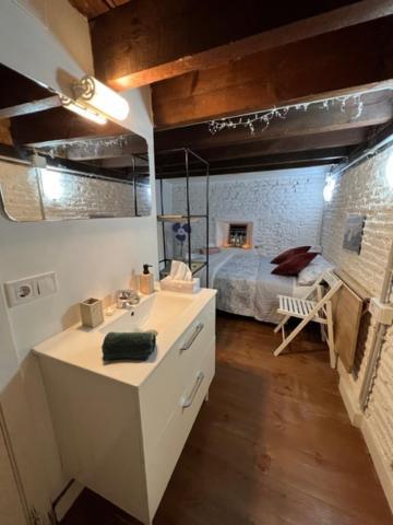 Airbhouse Private Rooms & Apartments Σεβίλλη Εξωτερικό φωτογραφία