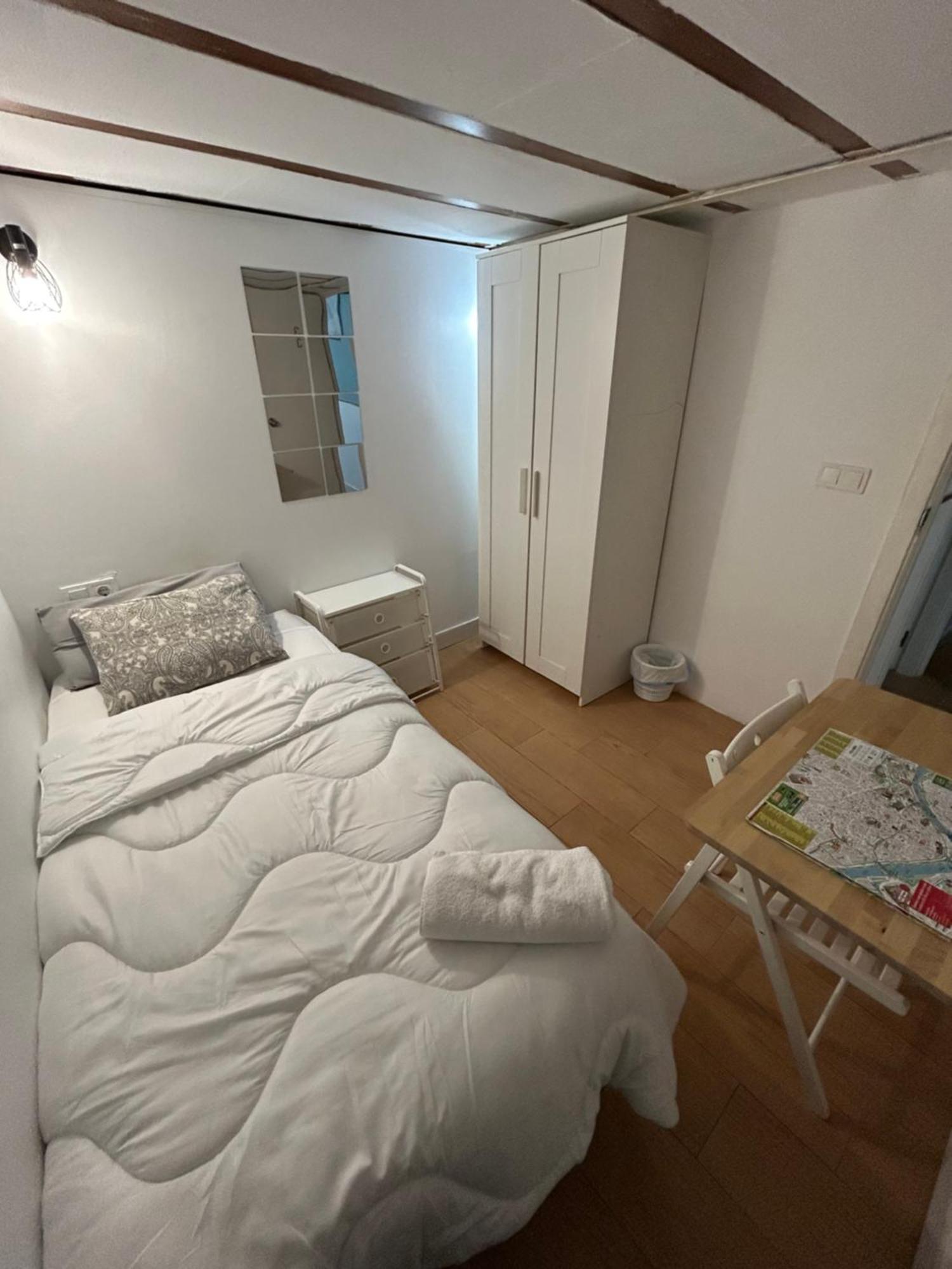Airbhouse Private Rooms & Apartments Σεβίλλη Εξωτερικό φωτογραφία